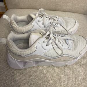 Nike Women's RYZ 365